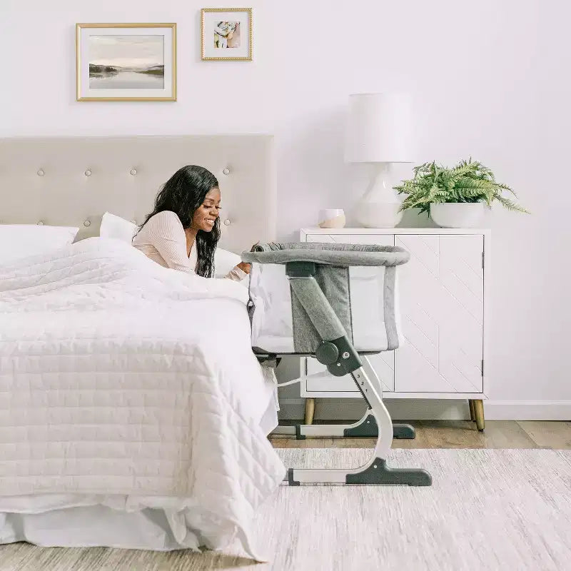Bassinet and Bedside Sleeper with Adjustable Height, JPMA Certified